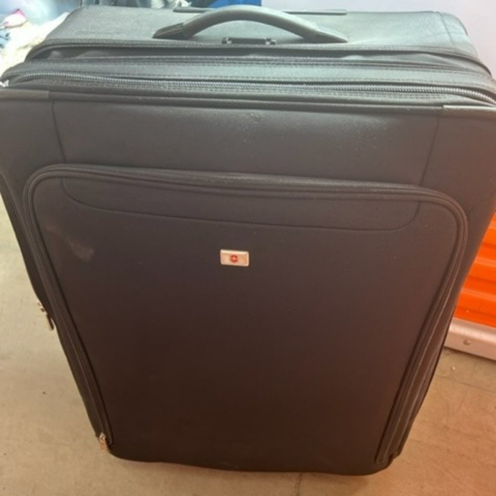 Victorianox Luggage/ Swiss Army  Largee Expandable